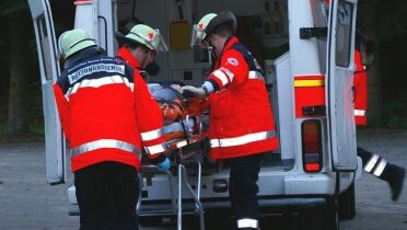 Verkehrsunfall mit Verletzten (Symbolbild: Günther Richter/pixelio.de)