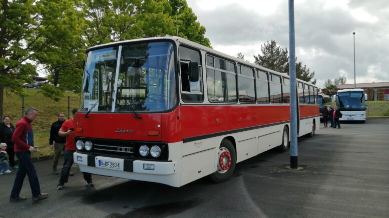 Ikarus 280