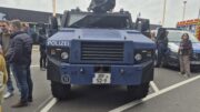 Polizeipanzer (Foto: HBV; CR007)