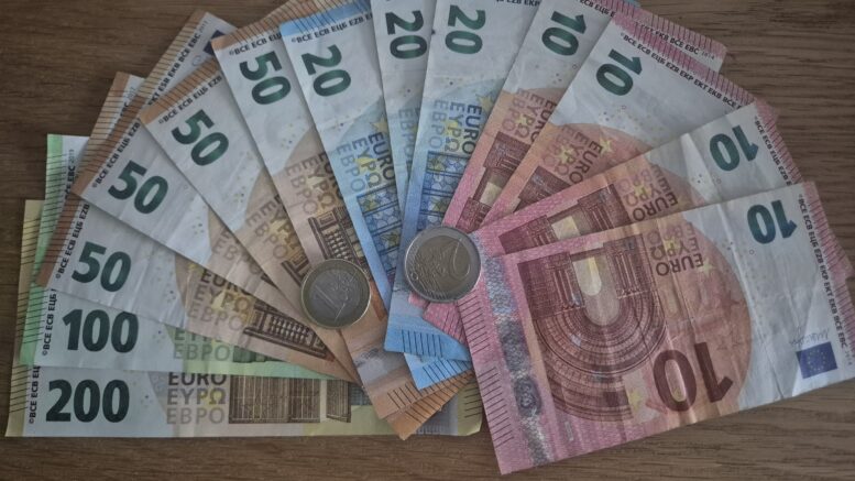 (603Euro Foto: HBV; CR007)